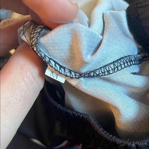 Chicago Bulls Black and Red Shorts - Picture 2 of 3